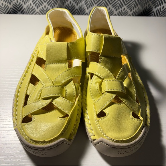 Jambu Shoes - Women’s Yellow Fisherman Sandals Closed Toe Comfort Shoes Size 7 New